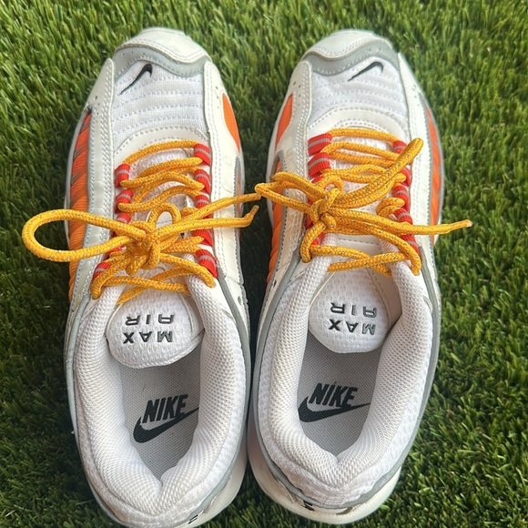 Nike Air Max Tailwind 4 white university Sneakers Shoes Women’s Size 7 - Picture 6 of 8